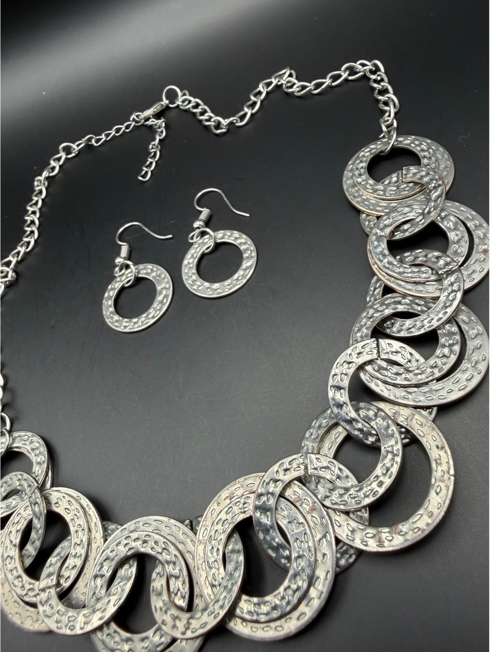 Silver Tone Textured Circle Necklace and Earring Set